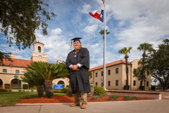 senior+graduation+portraits-22 senior+graduation+portraits-22